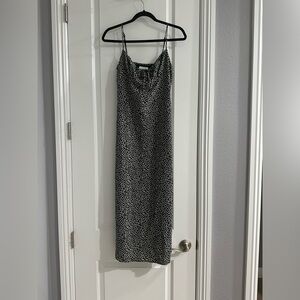 Halsie Floral Midi Dress - Black